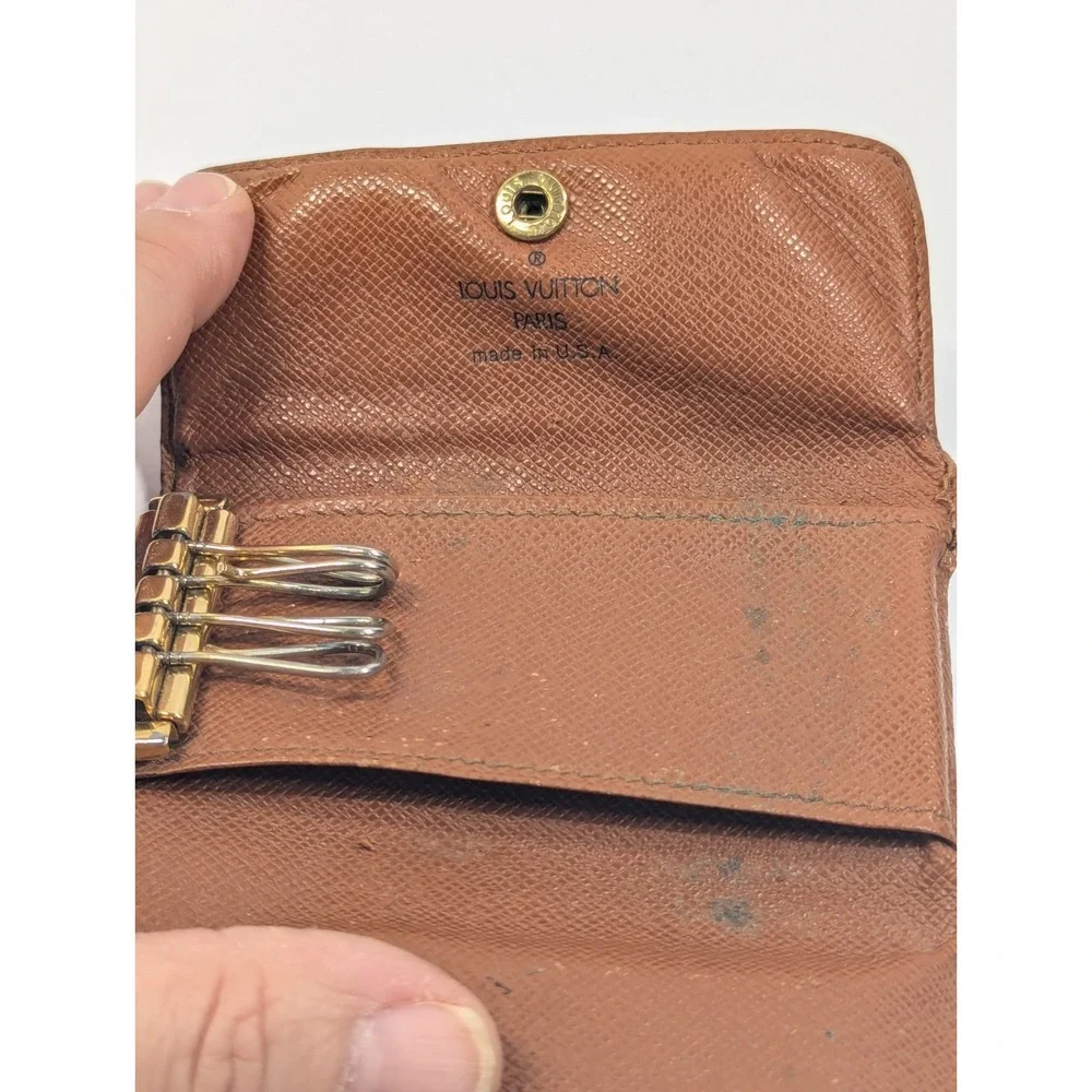 Louis Vuitton Monogram 4 Key Holder Multicles Case‎